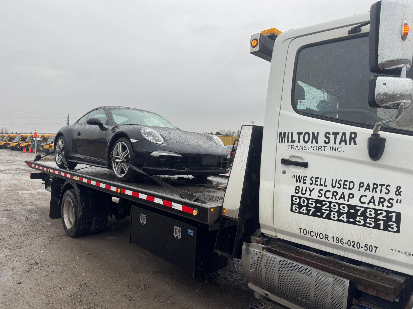Milton Star Transport flatbed with Porsche 911